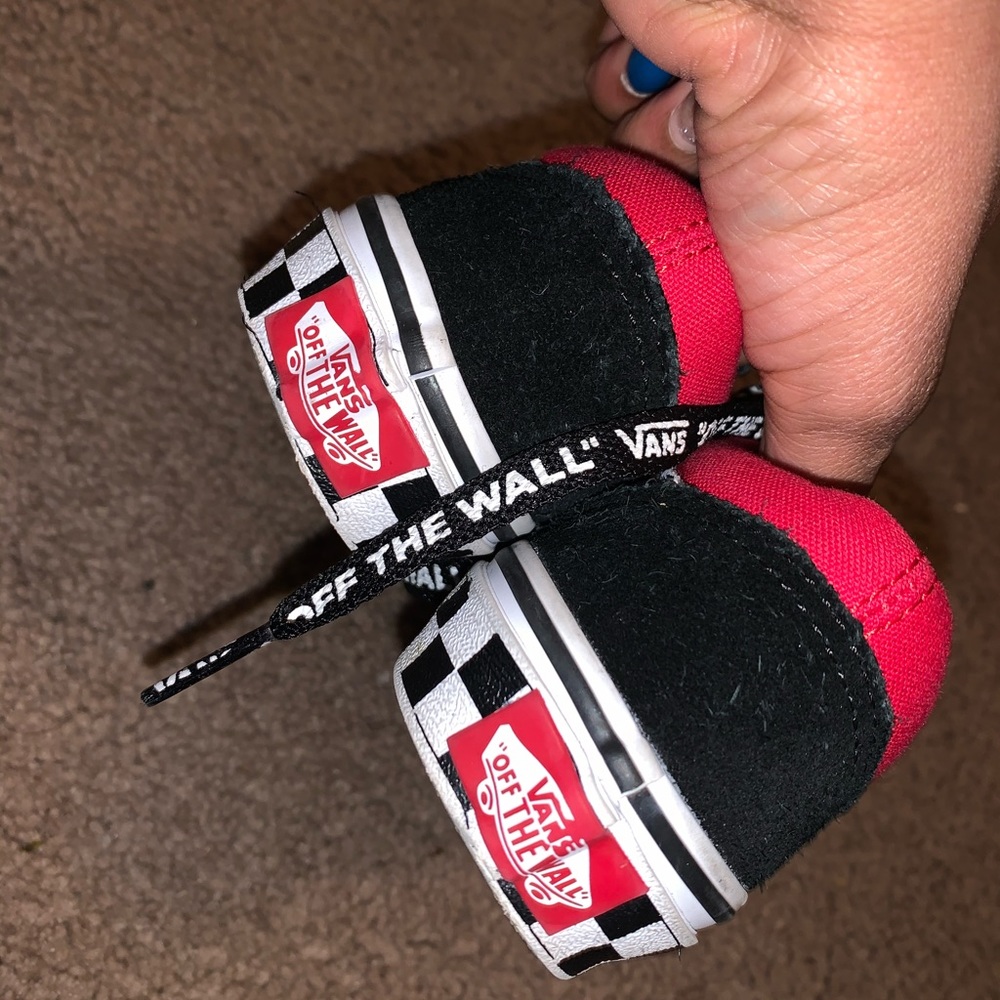 Vans - Picture 3 of 3